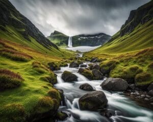 Die schönsten Wanderwege in Norwegen und Island