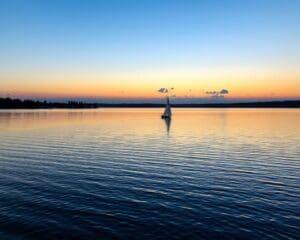 Feierabend-Segeln: Entspannung auf dem Wasser